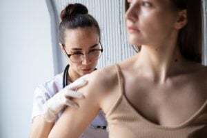 Vitiligo Camouflage Treatment In Dubai: Restore Your Skin Tone Without Surgery 1 Vitiligo Camouflage Treatment